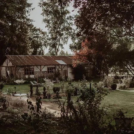 فندق مبيت وإفطار La Fontaine Racine - D'hotes 3*