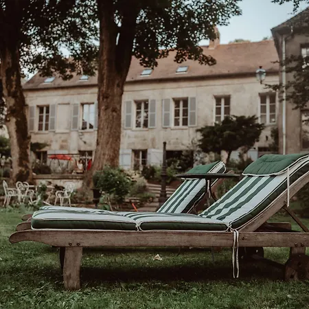Couette-café La Fontaine Racine - D'hôtes