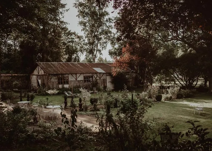 Couette-café La Fontaine Racine - D'hôtes 3*