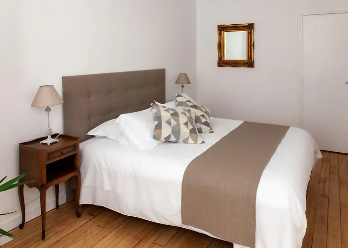 Couette-café La Fontaine Racine - D'hôtes 3*